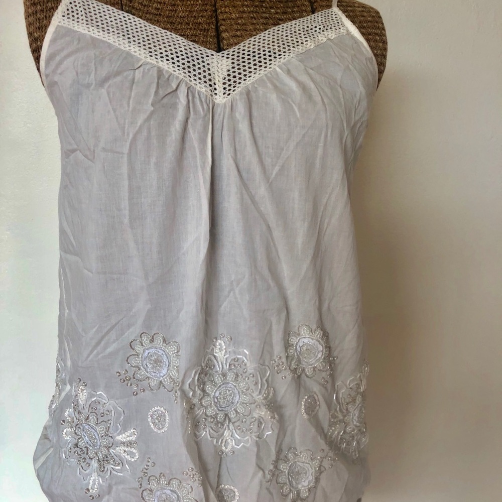 Beaded Hollister tank, size M. Tags on.